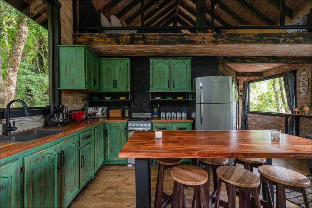 Unicorn Lodge: Direct Riverfront : Unique Experience Сан-Херардо-де-Дота Экстерьер фото